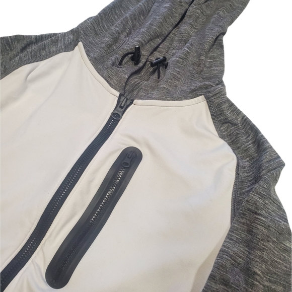 American Eagle Outfitters zip up hoodie - Picture 4 of 5